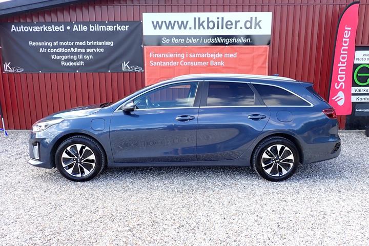 Blå Kia Ceed fra 2020