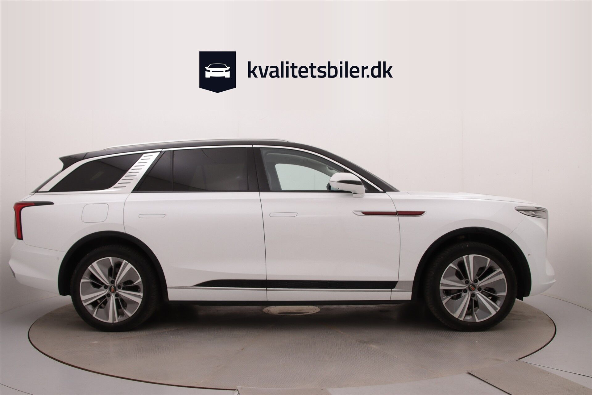 Hvid Hongqi E-HS9 fra 2023