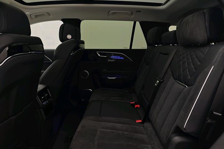 Hvid Hongqi E-HS9 fra 2023
