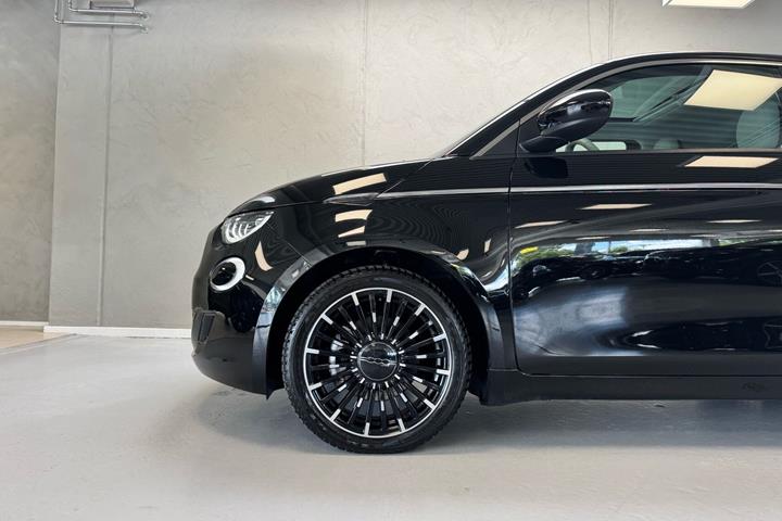 Sort Fiat 500e fra 2023