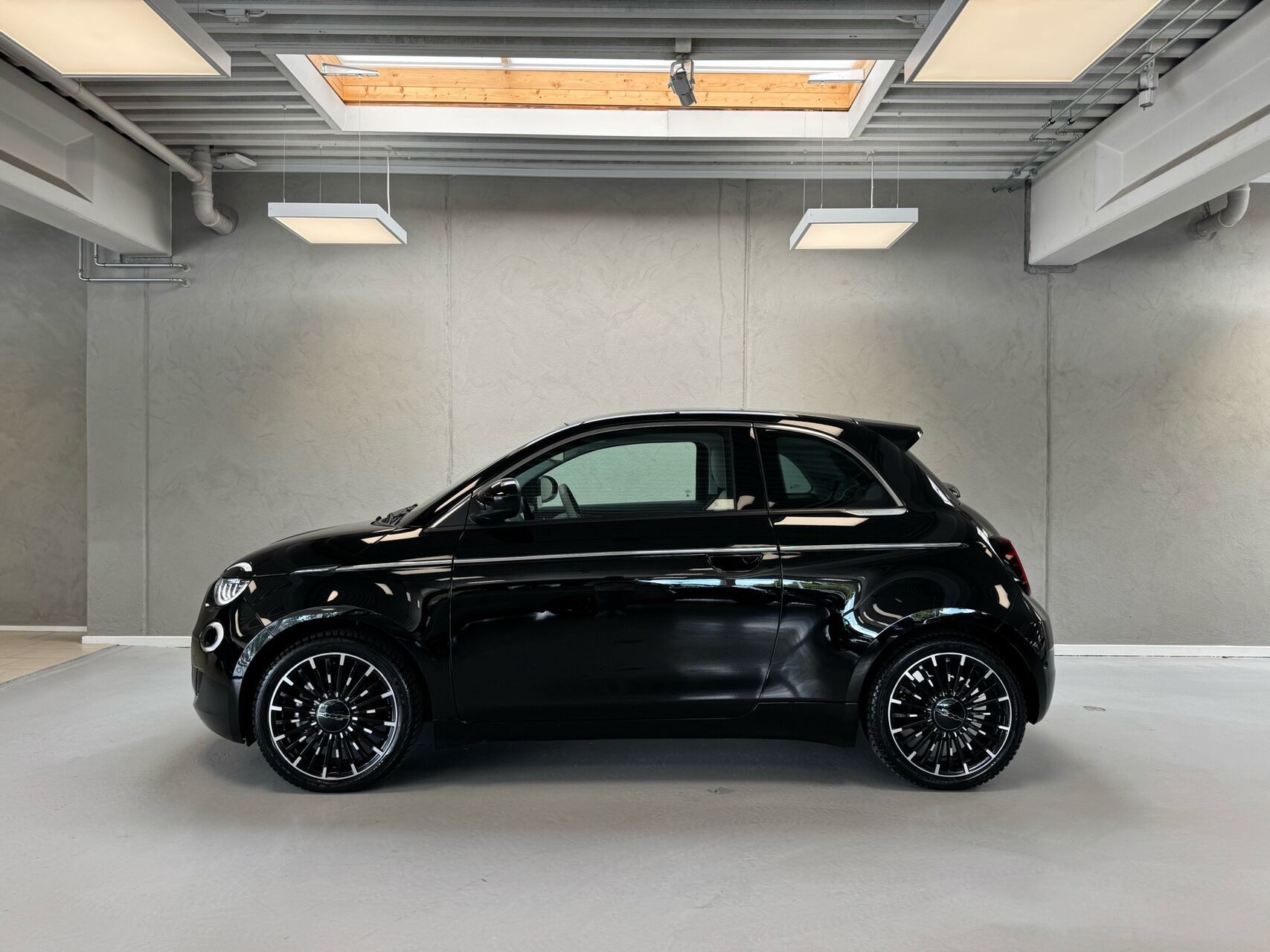 Sort Fiat 500e fra 2023