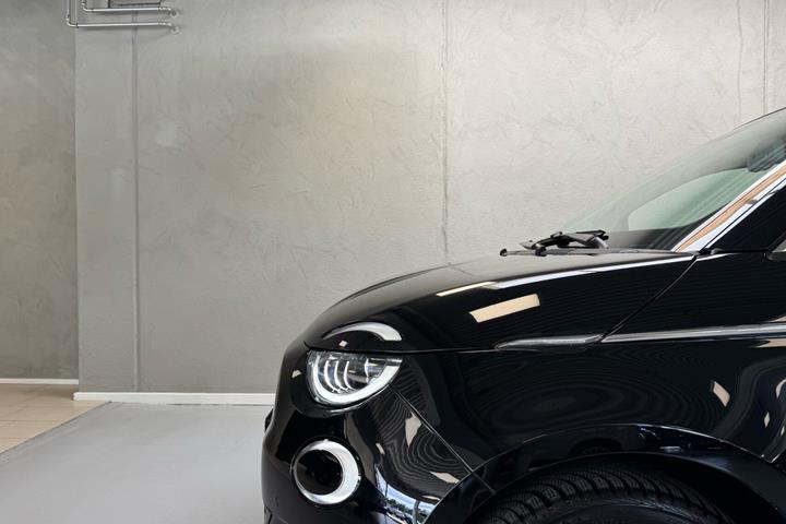 Sort Fiat 500e fra 2023