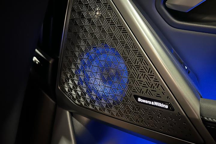 Sort BMW i5 fra 2024