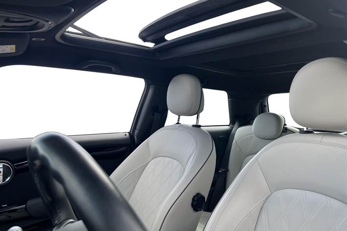 Sølv Mini Cooper fra 2021