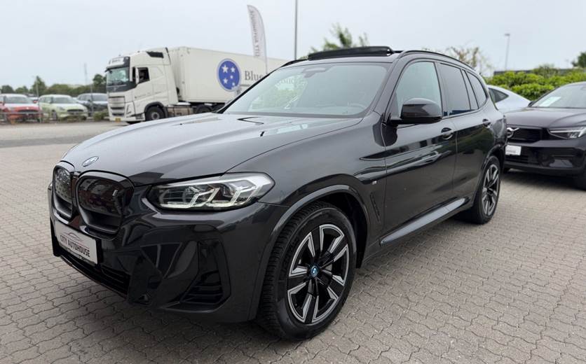 BMW iX3 Charged M-Sport
