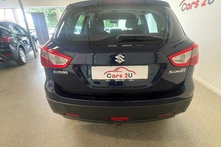 Blå Suzuki S-Cross fra 2017