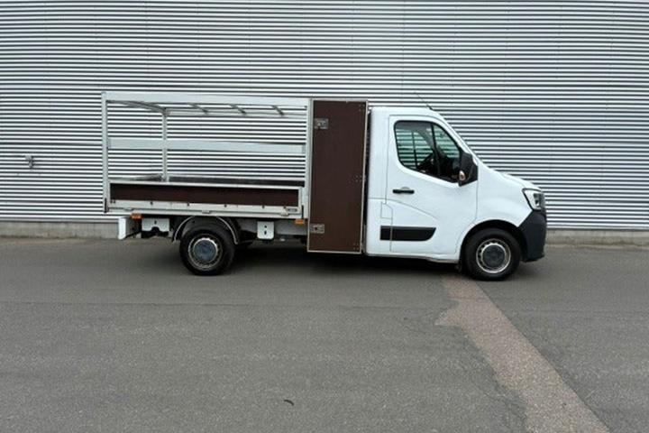 Hvid Renault Master IV T35 fra 2021