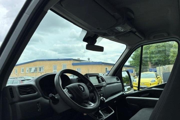 Hvid Renault Master IV T35 fra 2021
