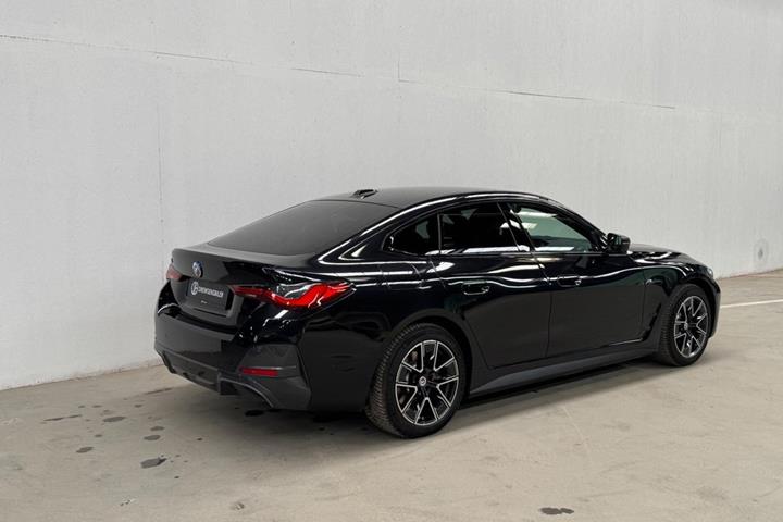 Sort BMW i4 fra 2022