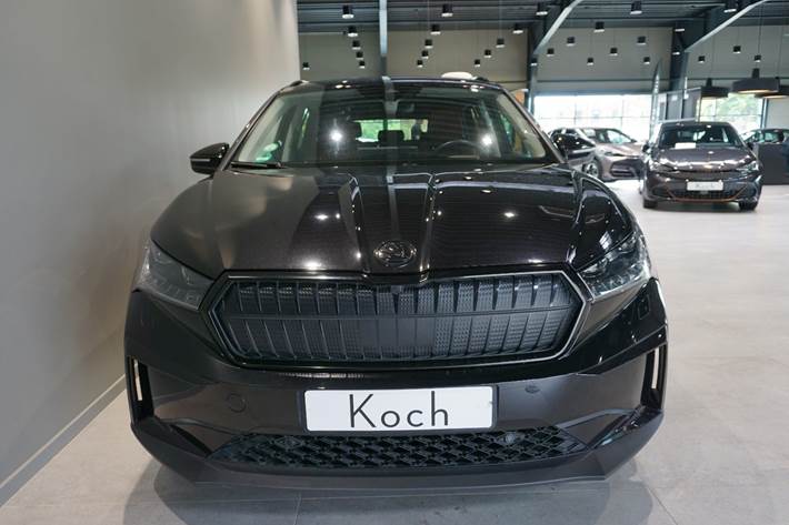 Sort Skoda Enyaq fra 2023