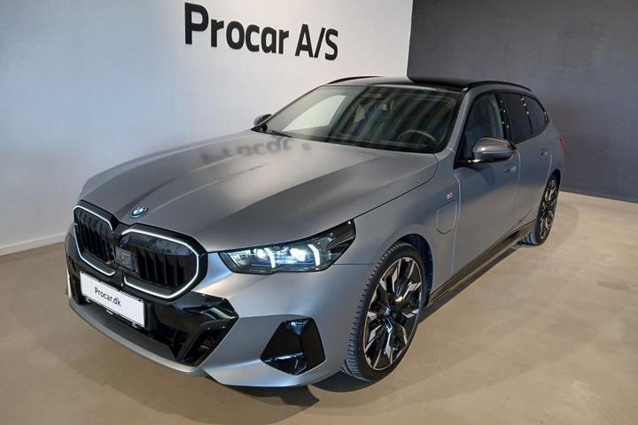 undefined BMW 530e fra 2024 set udefra