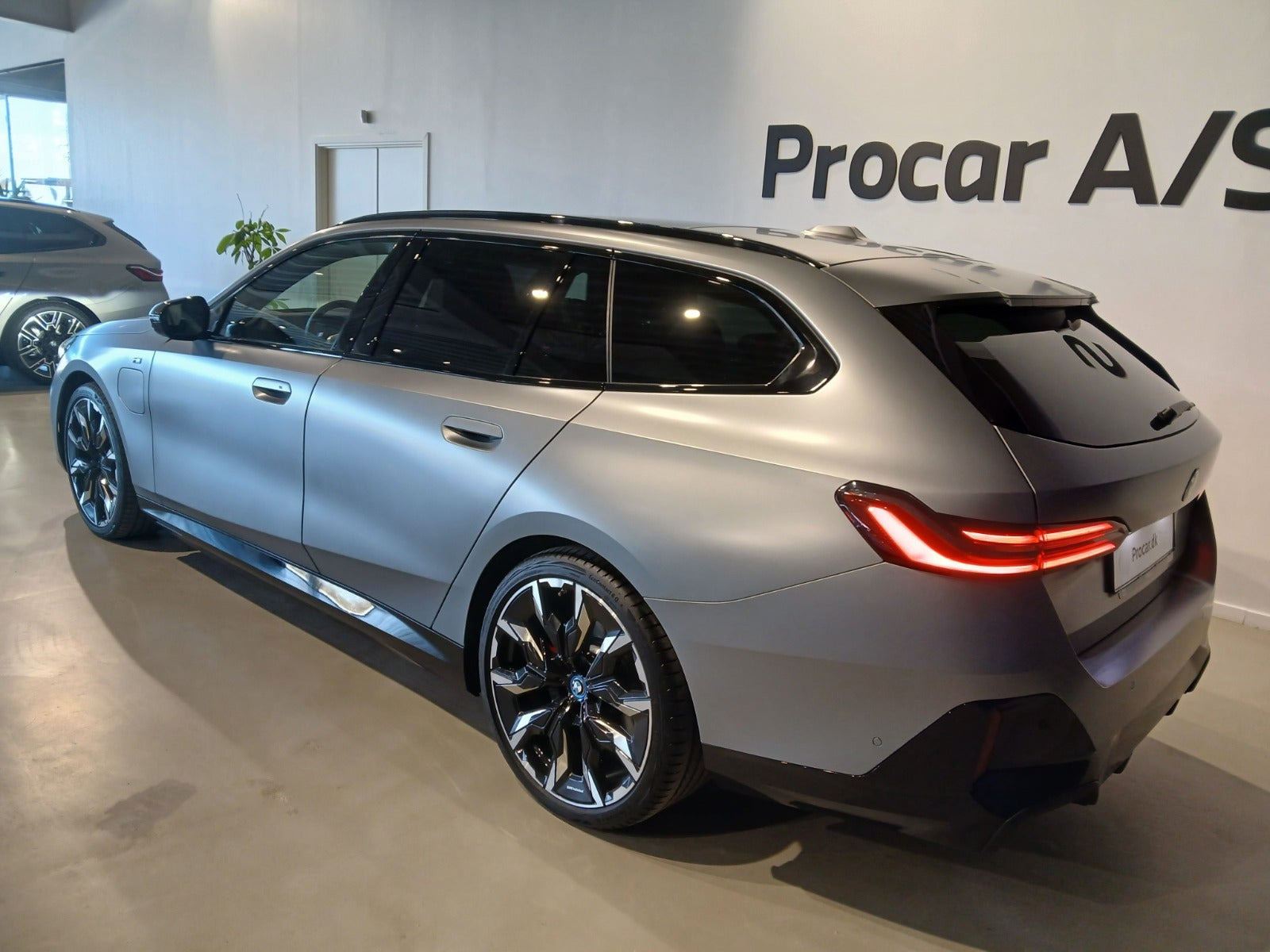 undefined BMW 530e fra 2024