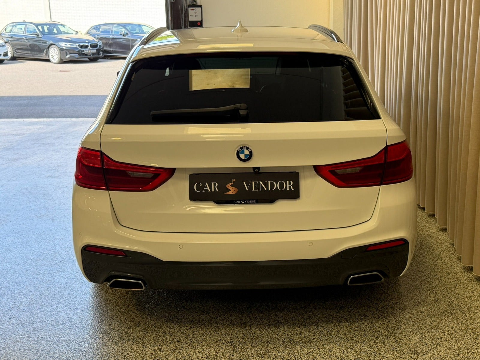 Hvid BMW 530d fra 2018