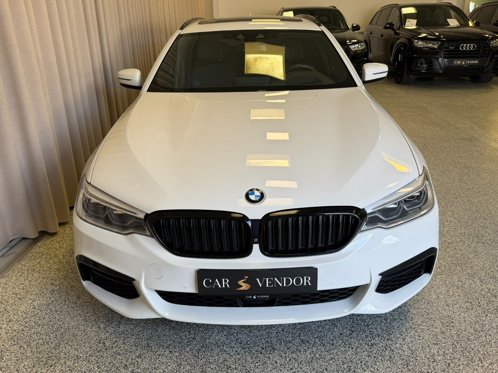 Hvid BMW 530d fra 2018