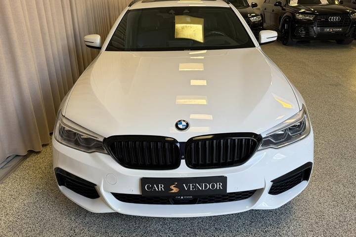 Hvid BMW 530d fra 2018