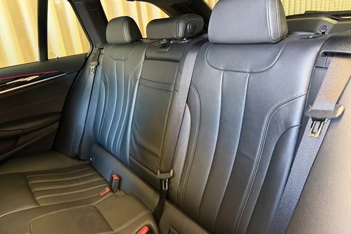 Hvid BMW 530d fra 2018