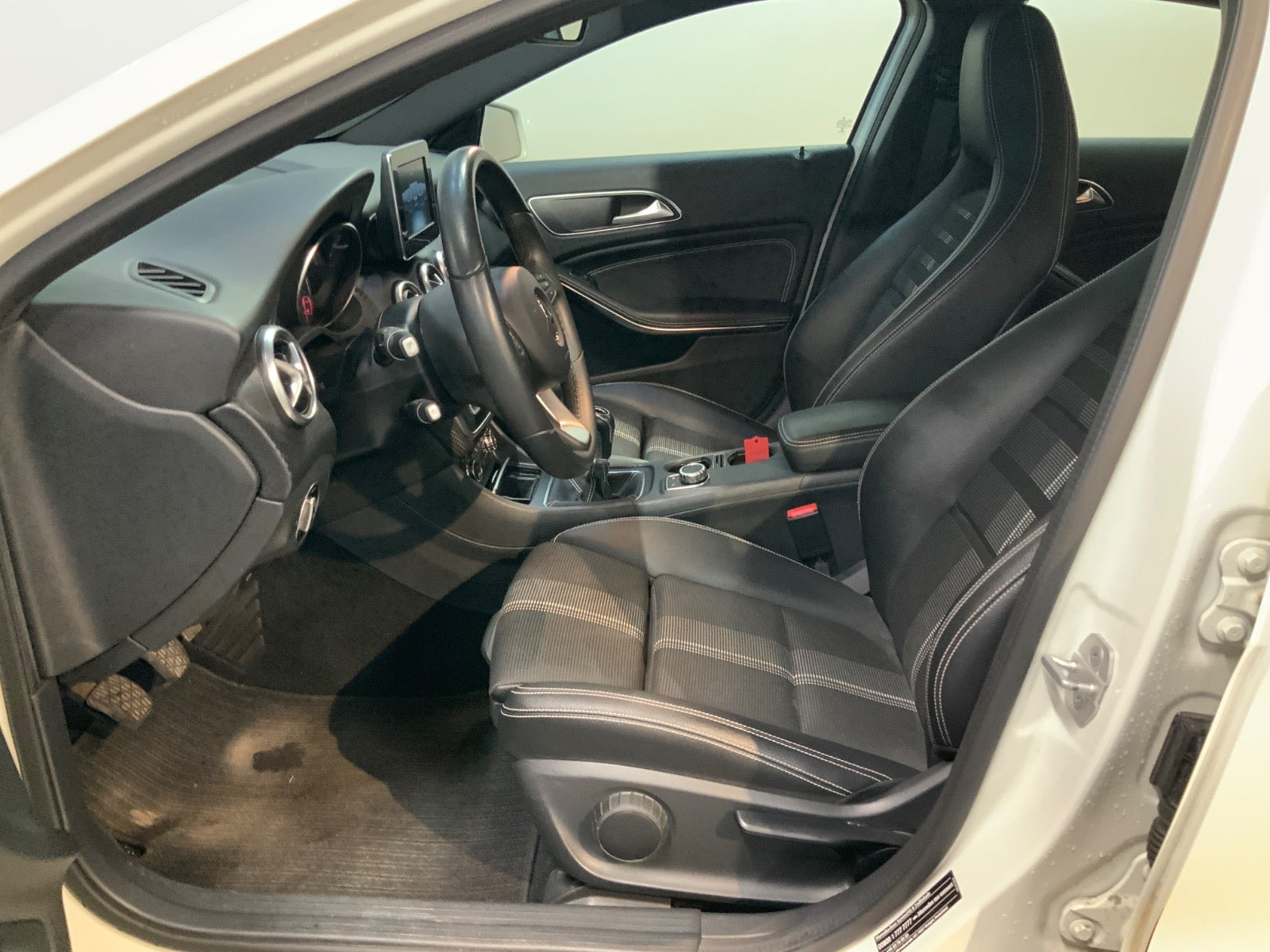 Hvid Mercedes A200 d fra 2017