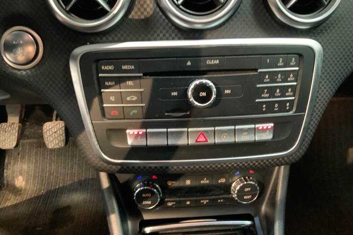 Hvid Mercedes A200 d fra 2017