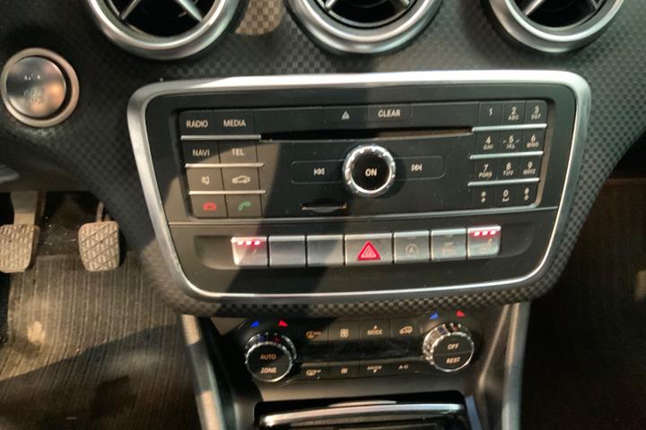 Hvid Mercedes A200 d fra 2017