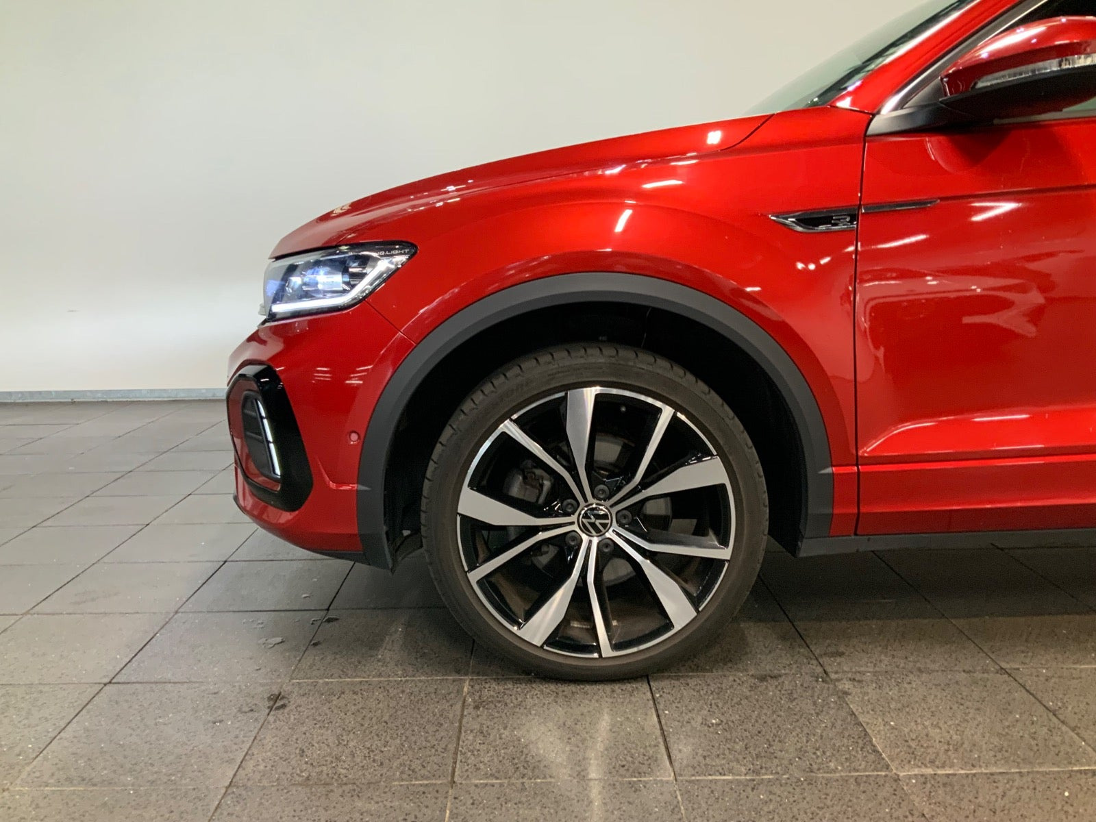 Rød VW T-Roc fra 2023