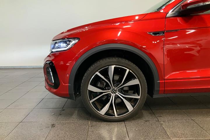 Rød VW T-Roc fra 2023