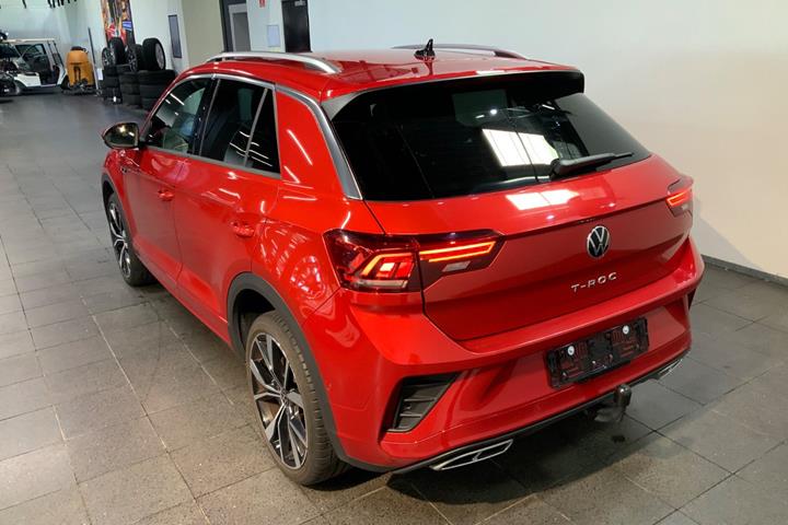 Rød VW T-Roc fra 2023