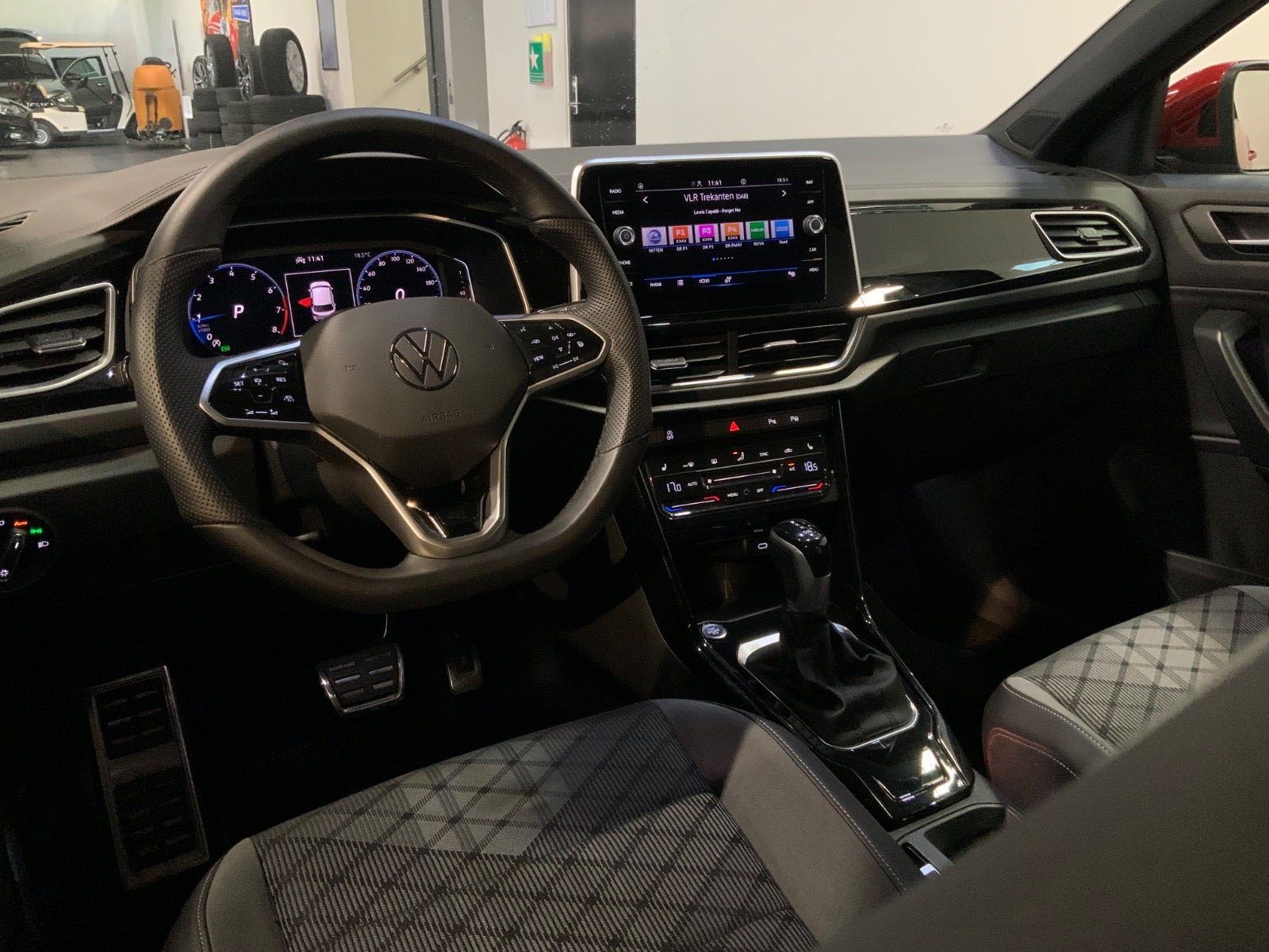 Rød VW T-Roc fra 2023