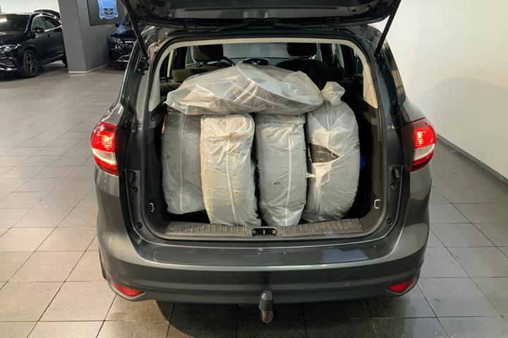 Grå Ford C-MAX fra 2018