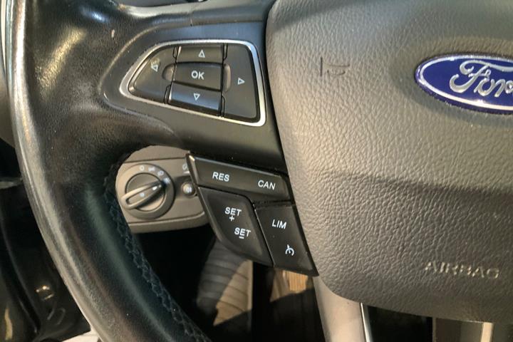 Grå Ford C-MAX fra 2018