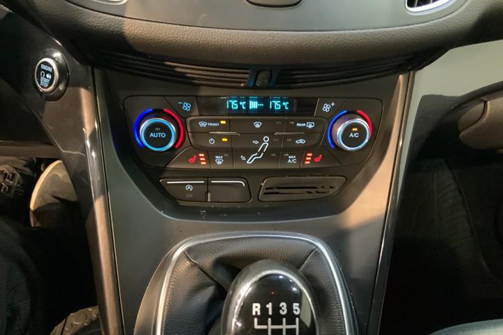 Grå Ford C-MAX fra 2018
