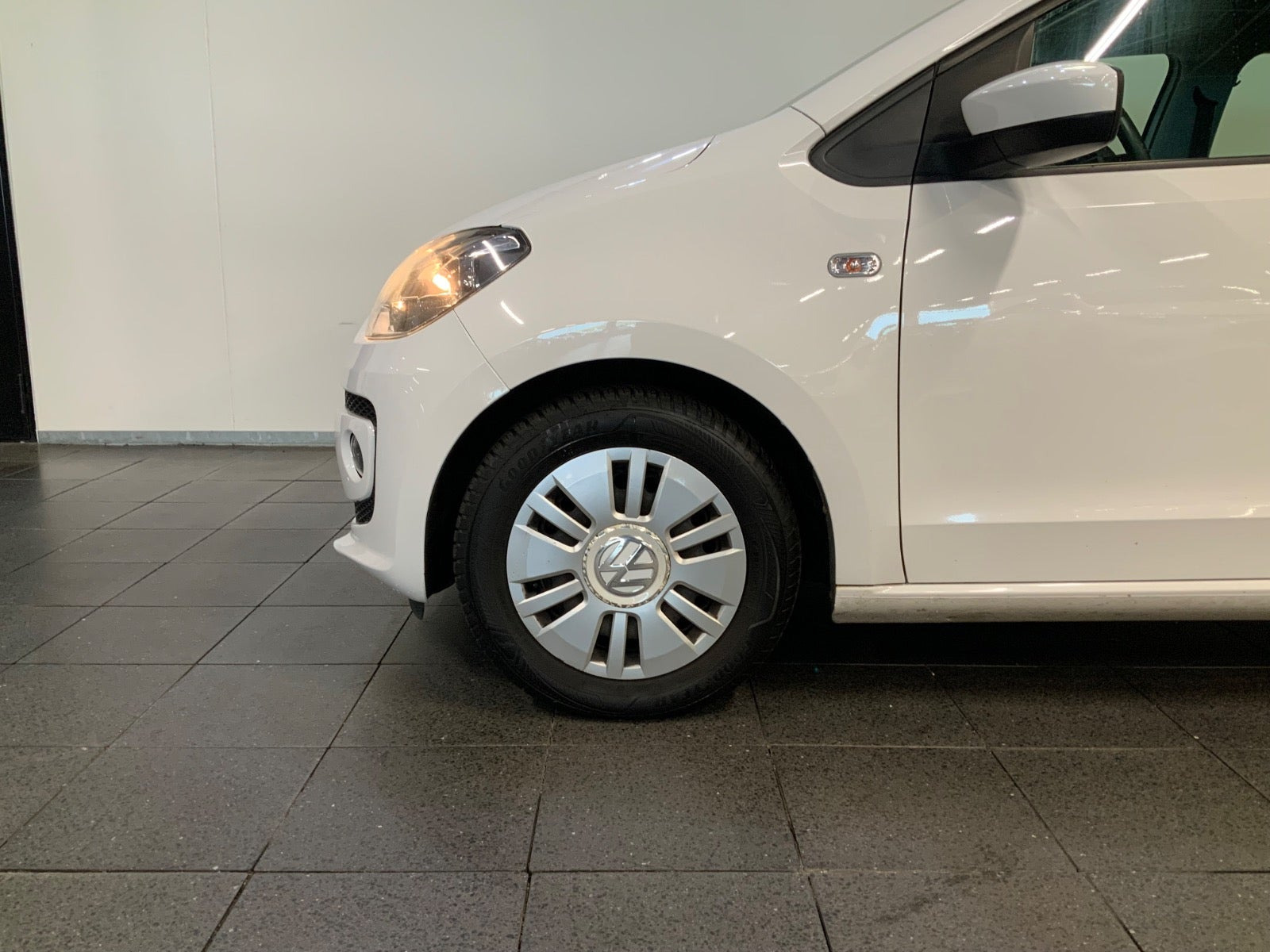 Hvid VW UP! fra 2015