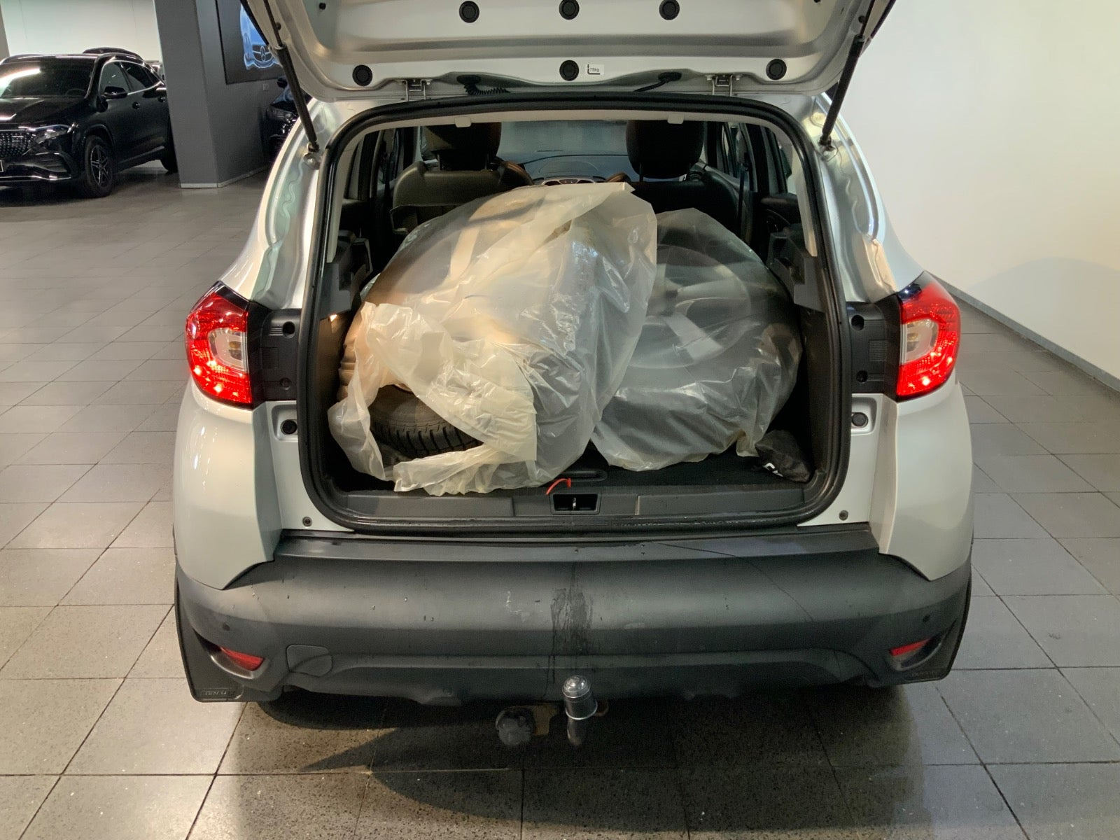 Sølv Renault Captur fra 2016