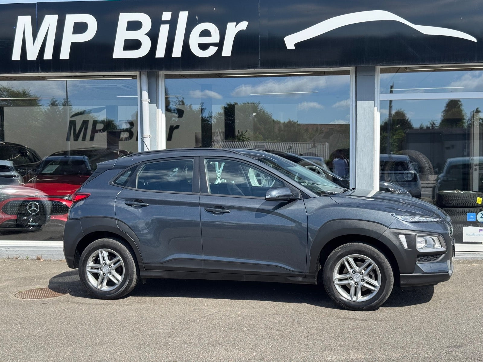Grå Hyundai Kona fra 2020