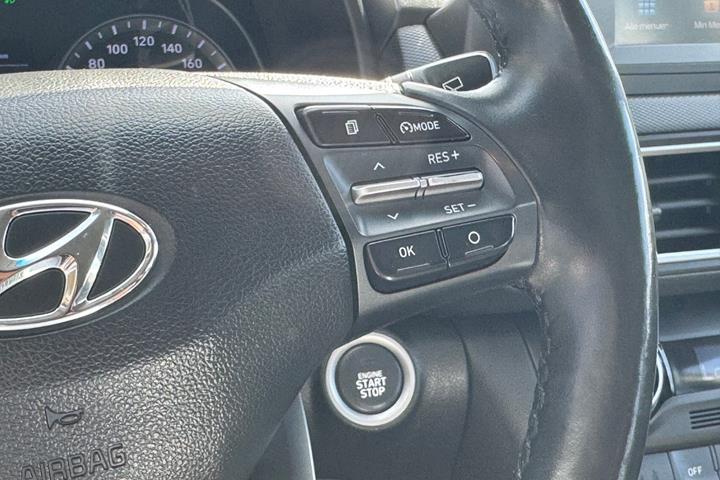 Grå Hyundai Kona fra 2020