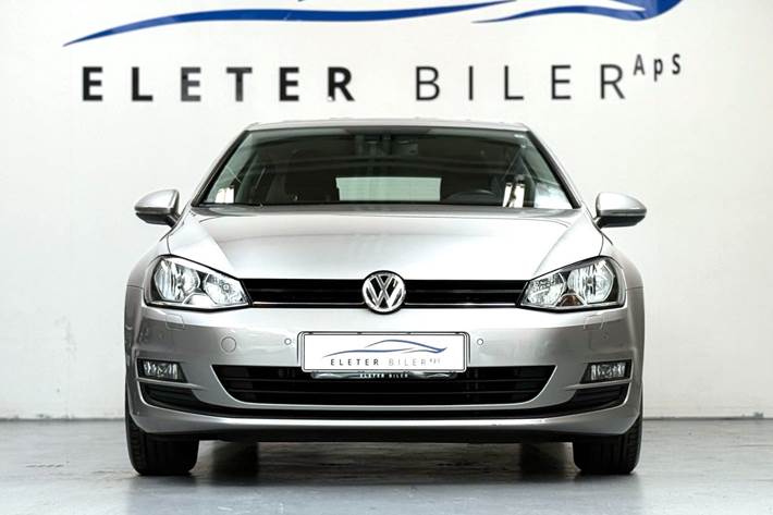 Sølv VW Golf VII fra 2014