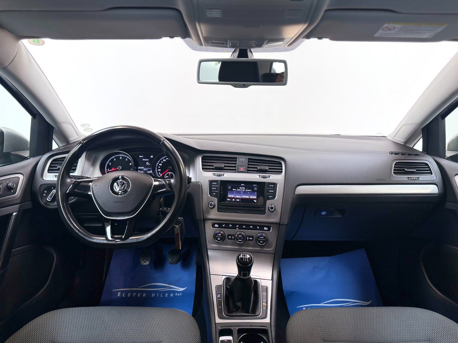 Sølv VW Golf VII fra 2014