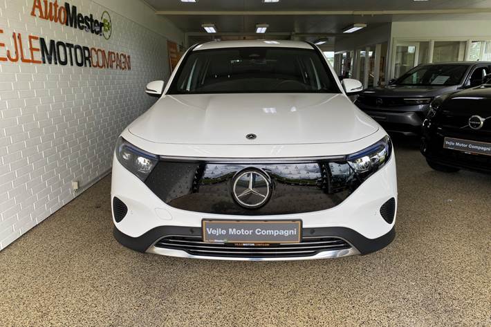 Hvid Mercedes EQB250+ fra 2025