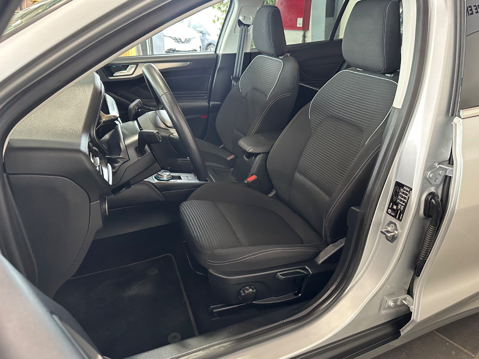 Sølv Ford Focus fra 2023