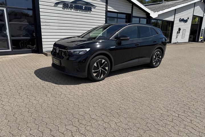 Sort VW ID.4 fra 2023 set udefra