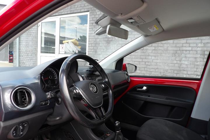 Rød VW UP! fra 2019