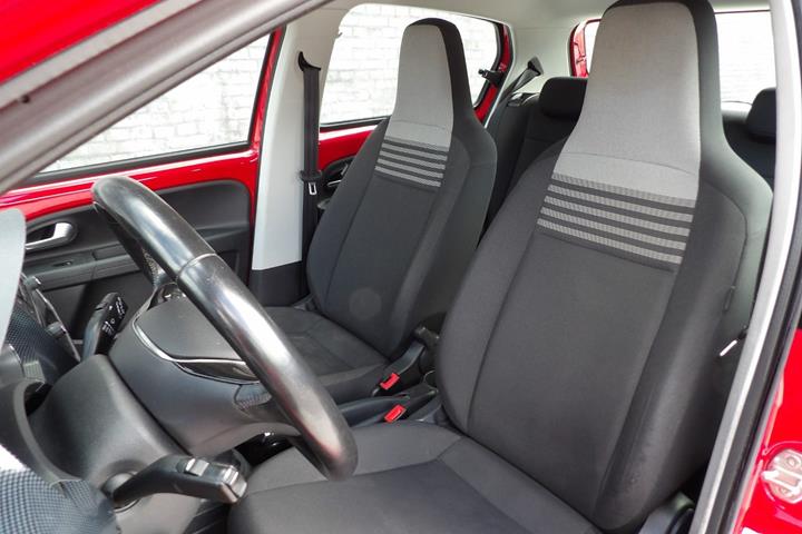 Rød VW UP! fra 2019