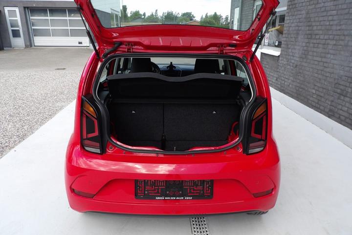 Rød VW UP! fra 2019