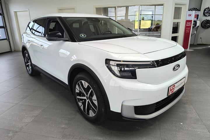 Hvid Ford Explorer fra 2025 set udefra