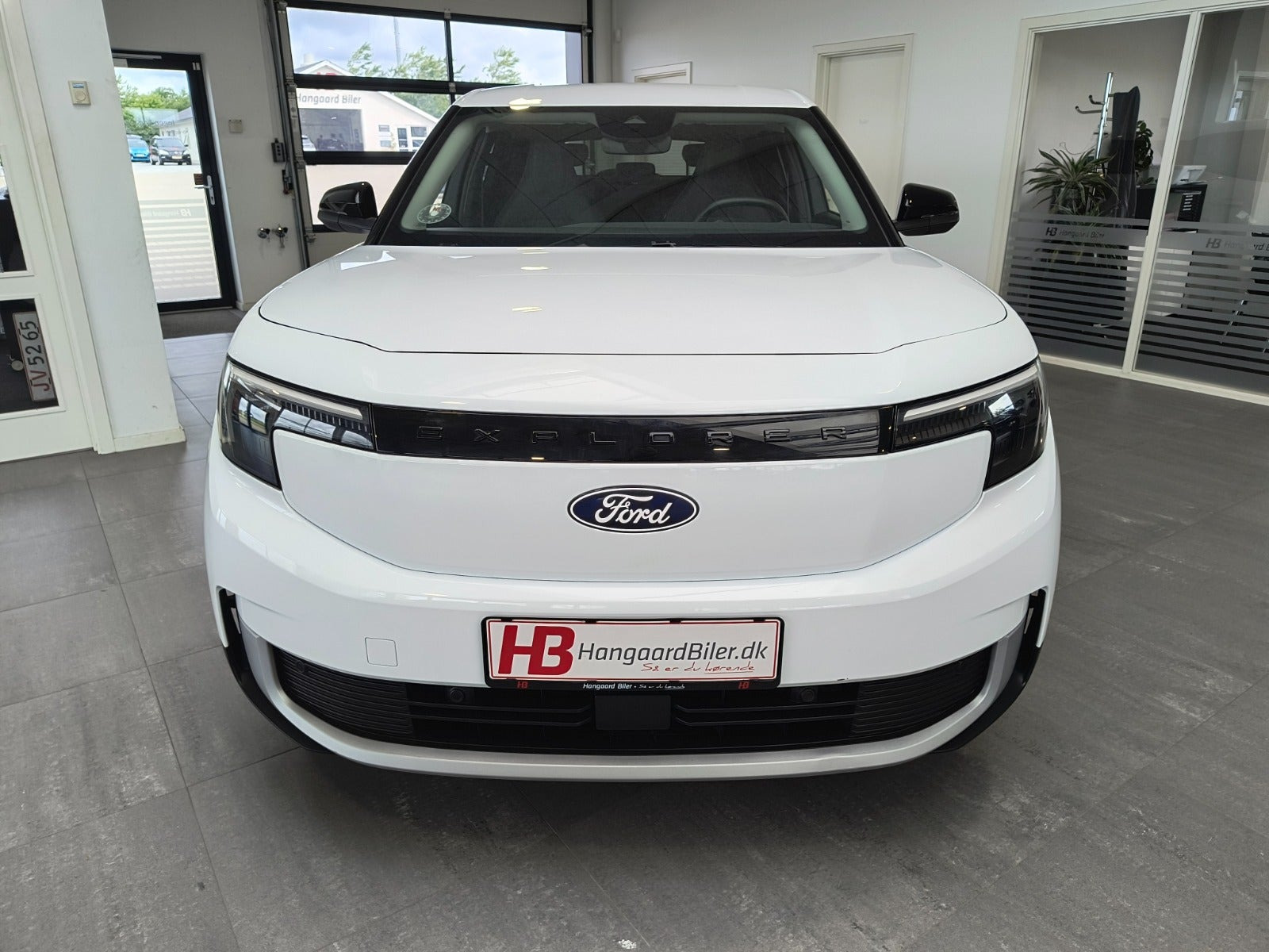 Hvid Ford Explorer fra 2025