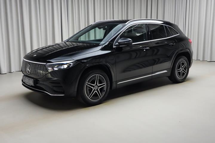 Sort Mercedes EQA250+ fra 2024 set udefra