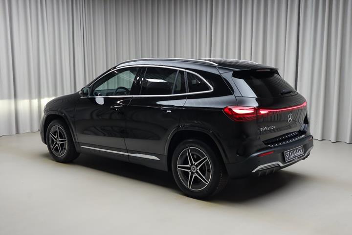Sort Mercedes EQA250+ fra 2024