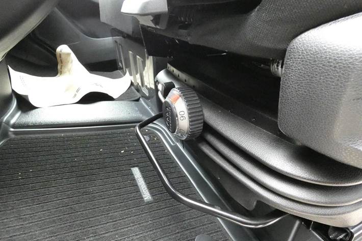 Grå Mercedes Sprinter 317 fra 2025