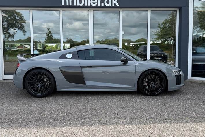 Grå Audi R8 fra 2017