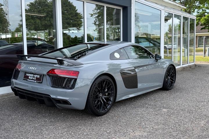 Grå Audi R8 fra 2017