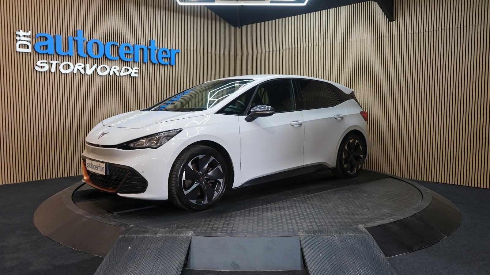 Hvid Cupra Born fra 2023